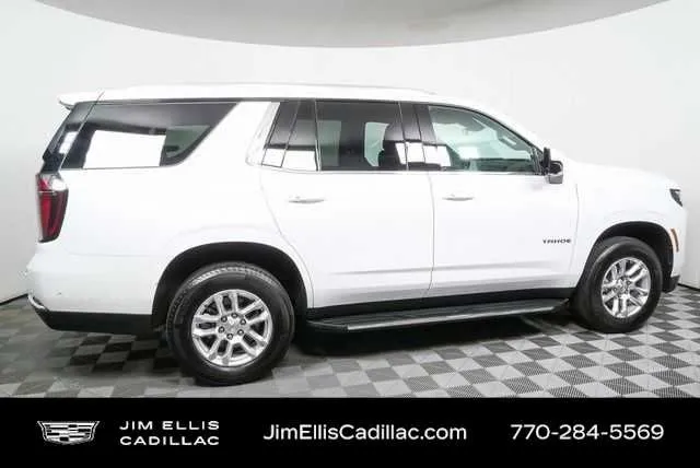 2025 Chevrolet Tahoe LT thumbnail 2