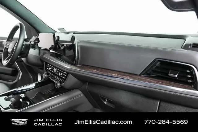 2025 Chevrolet Tahoe LT thumbnail 22