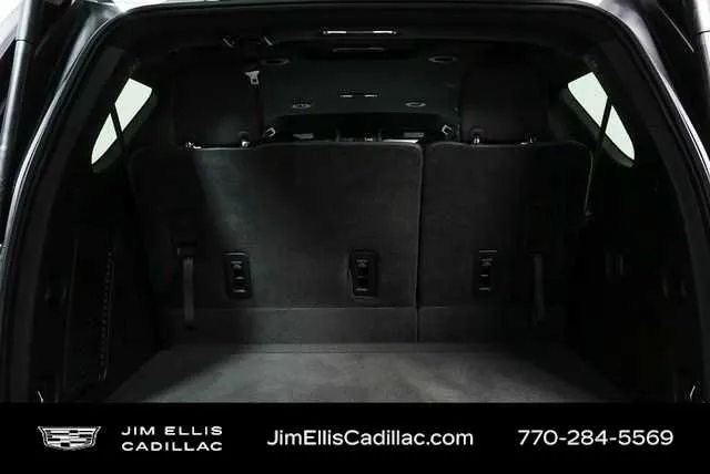 2025 Chevrolet Tahoe LT thumbnail 25