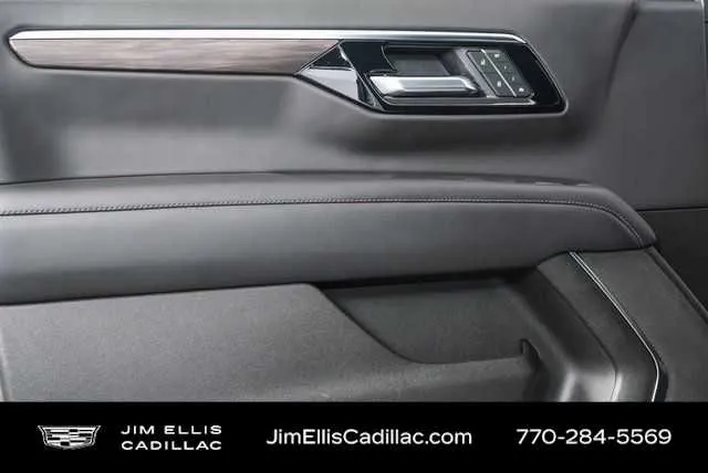 2025 Chevrolet Tahoe LT thumbnail 6