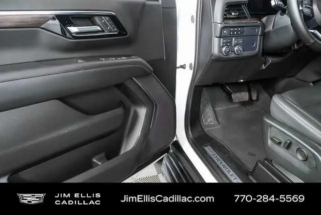 2025 Chevrolet Tahoe LT thumbnail 7