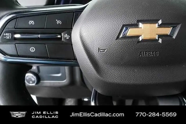 2025 Chevrolet Tahoe LT thumbnail 9