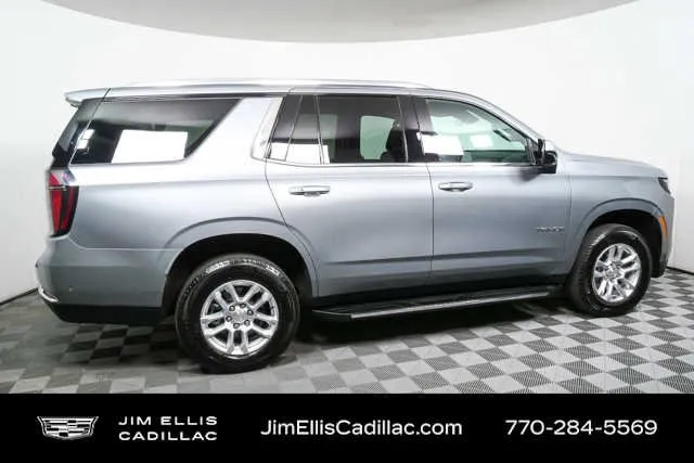 2025 Chevrolet Tahoe LT thumbnail 2