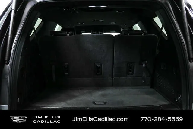 2025 Chevrolet Tahoe LT thumbnail 25