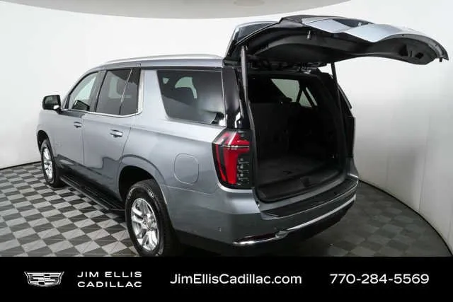 2025 Chevrolet Tahoe LT thumbnail 29