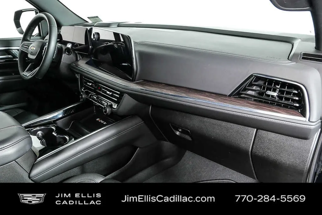 2025 Chevrolet Tahoe LT thumbnail 23