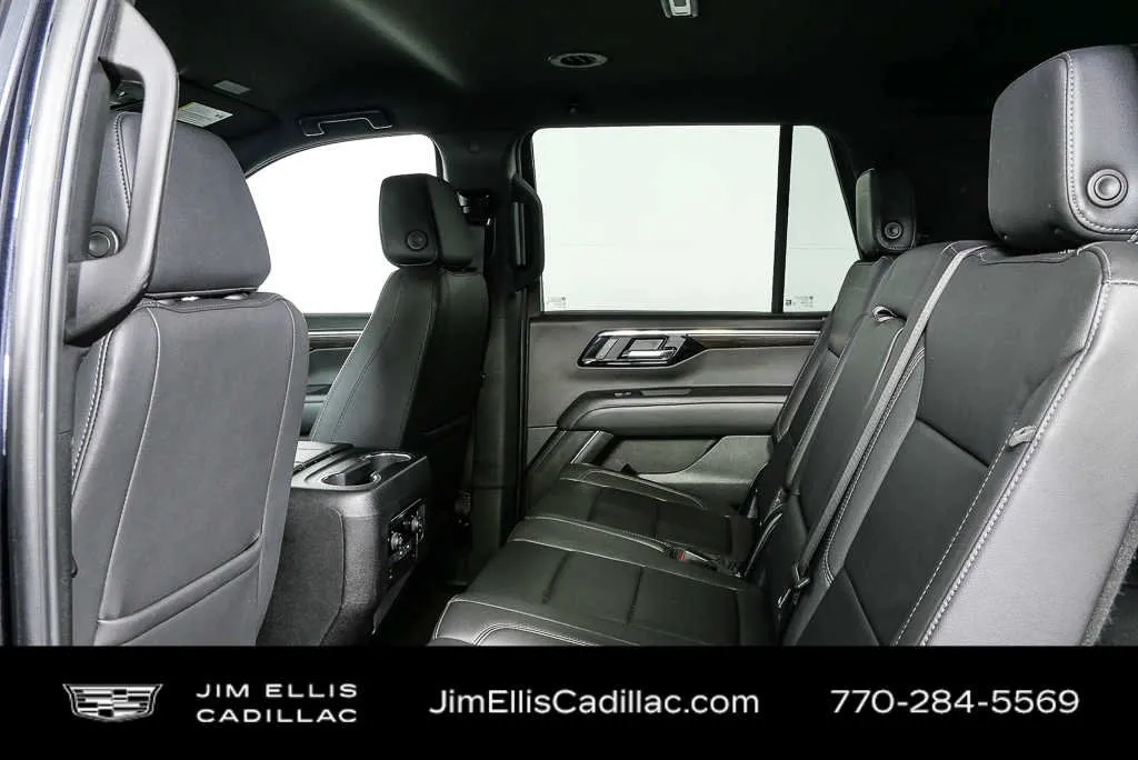 2025 Chevrolet Tahoe LT thumbnail 17