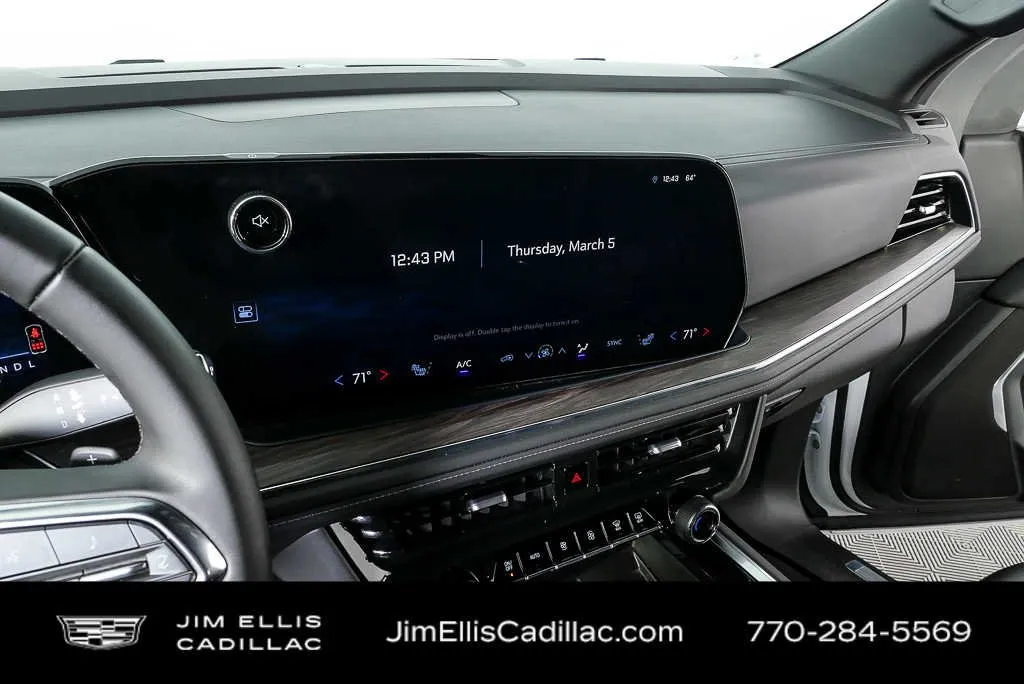2025 Chevrolet Tahoe LT thumbnail 12