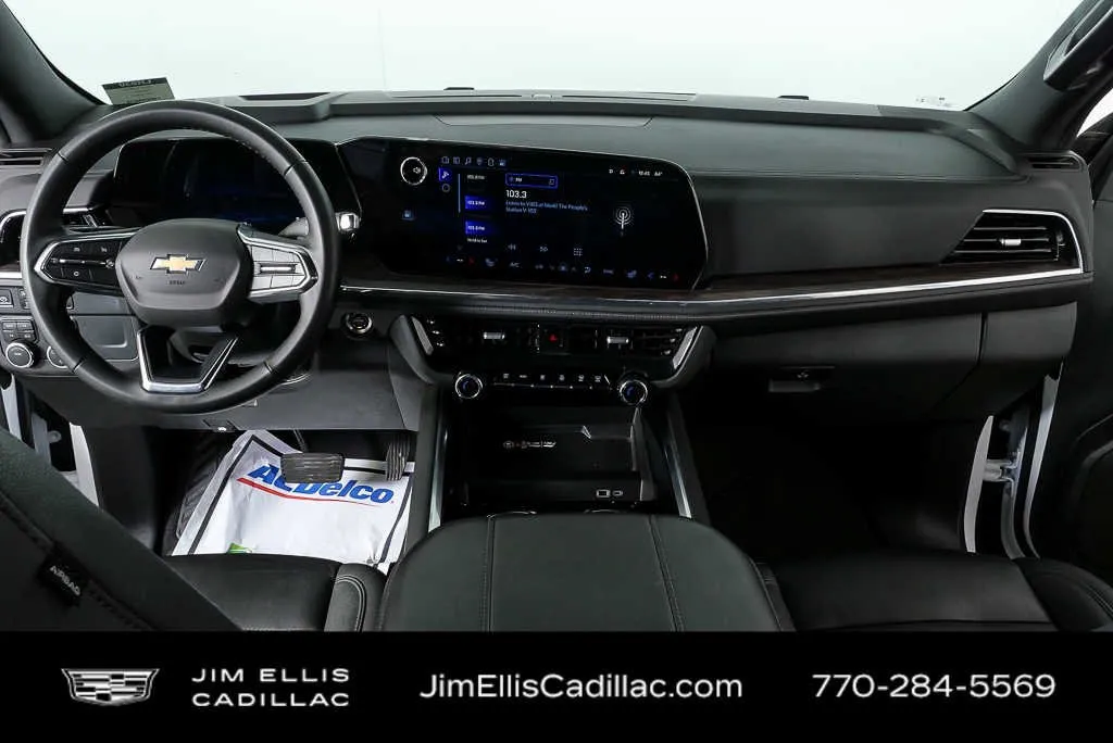 2025 Chevrolet Tahoe LT thumbnail 17