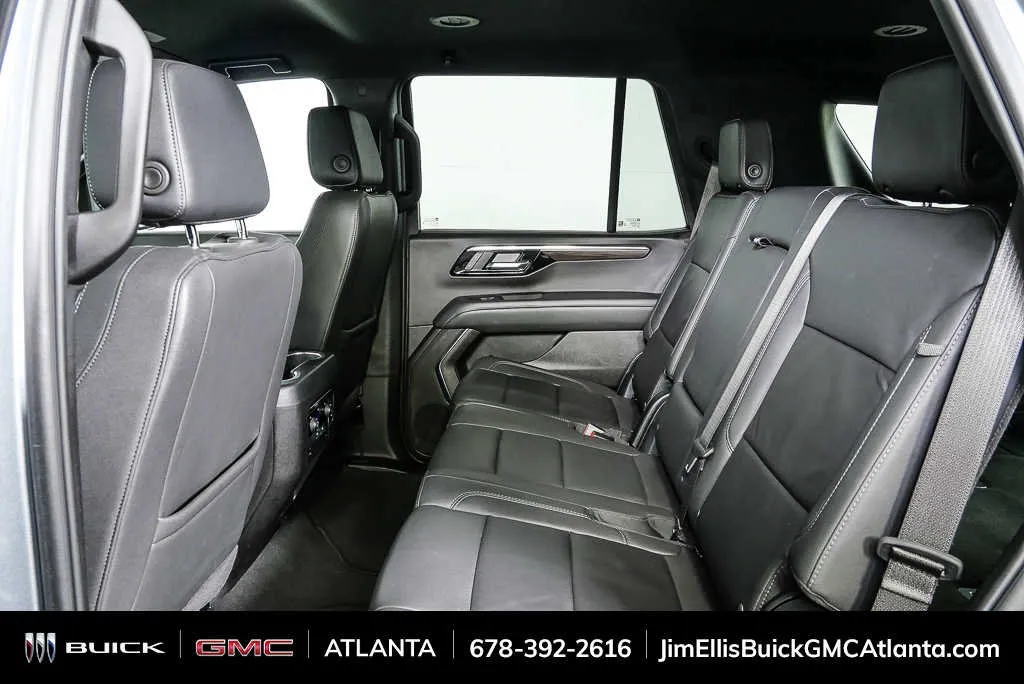 2025 Chevrolet Tahoe LT thumbnail 18