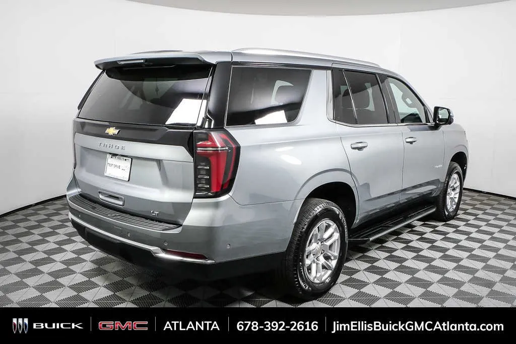 2025 Chevrolet Tahoe LT thumbnail 3