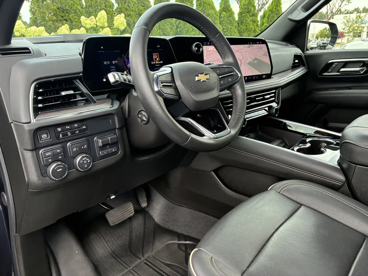 2025 Chevrolet Tahoe Premier thumbnail 24