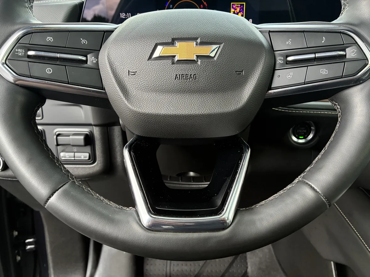 2025 Chevrolet Tahoe Premier thumbnail 30