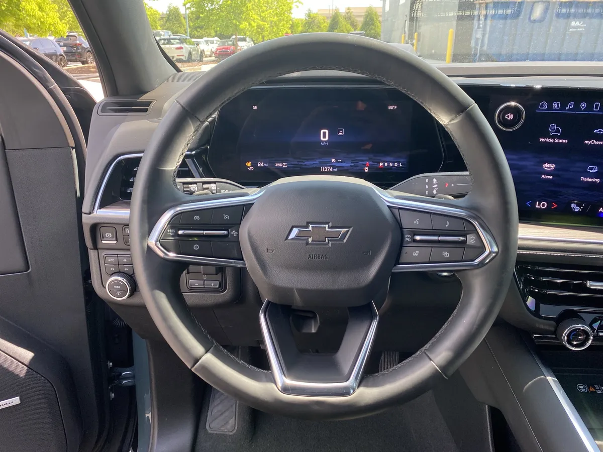 2025 Chevrolet Tahoe Z71 thumbnail 10