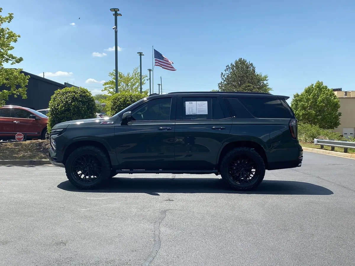 2025 Chevrolet Tahoe Z71 thumbnail 14