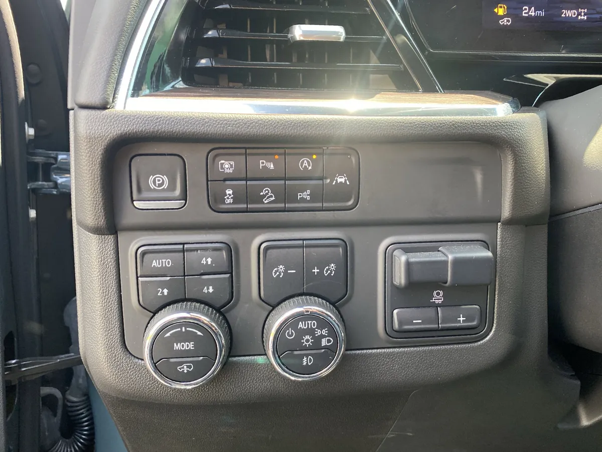 2025 Chevrolet Tahoe Z71 thumbnail 29