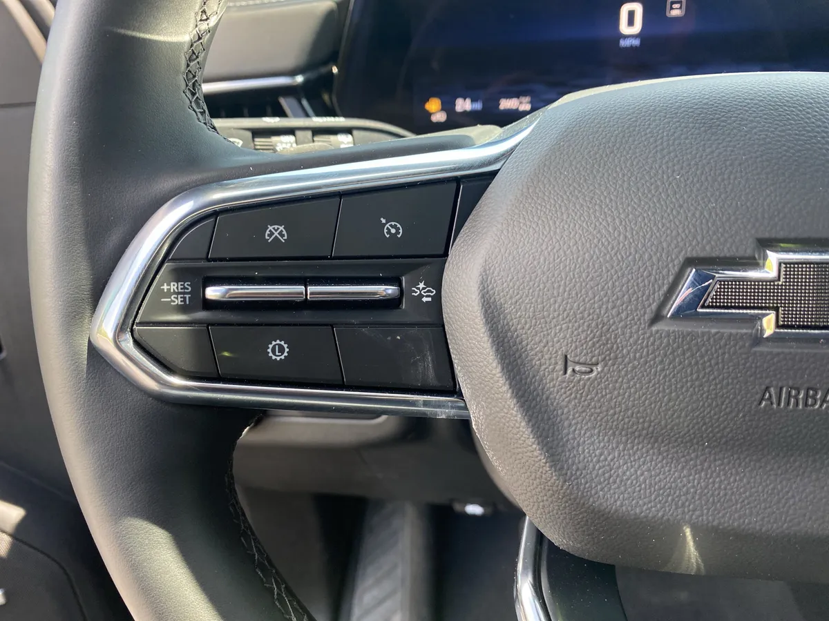2025 Chevrolet Tahoe Z71 thumbnail 31