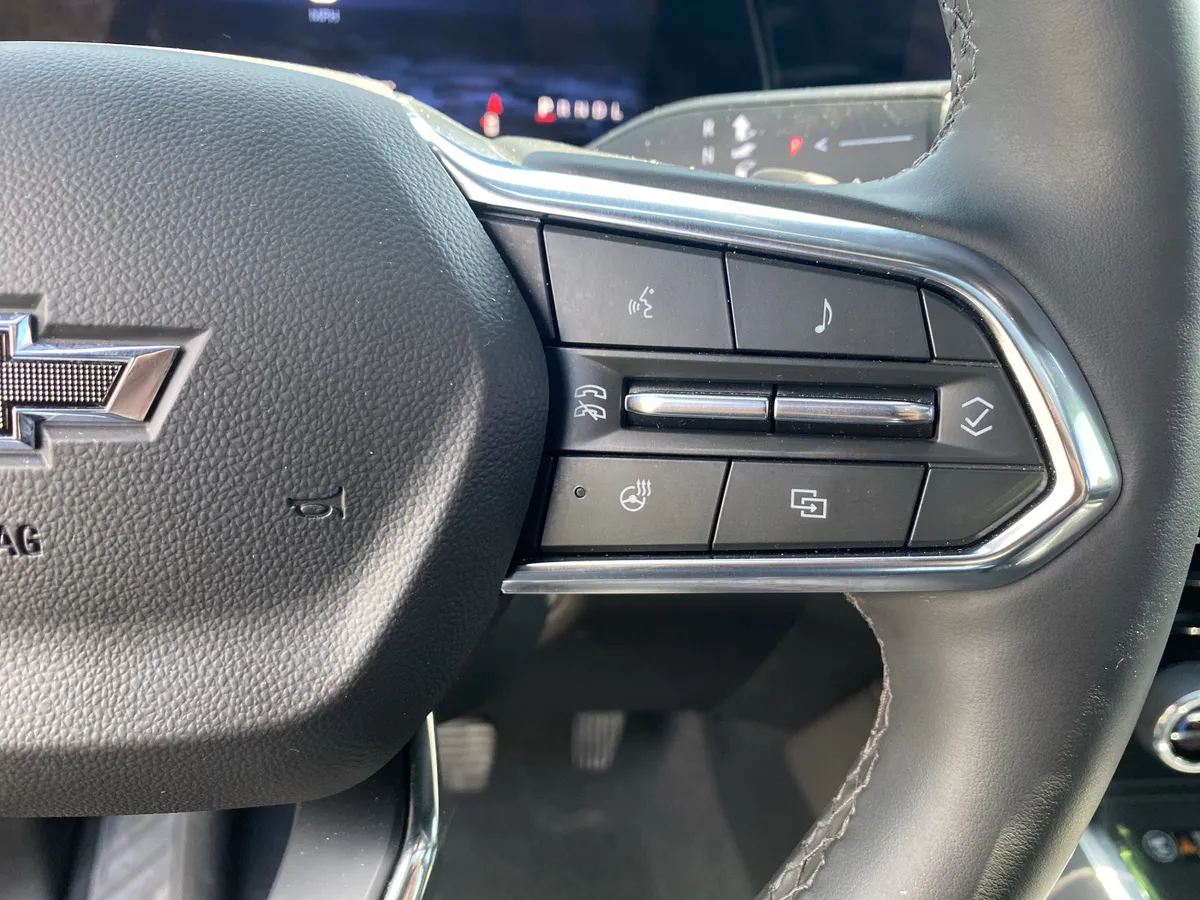 2025 Chevrolet Tahoe Z71 thumbnail 32