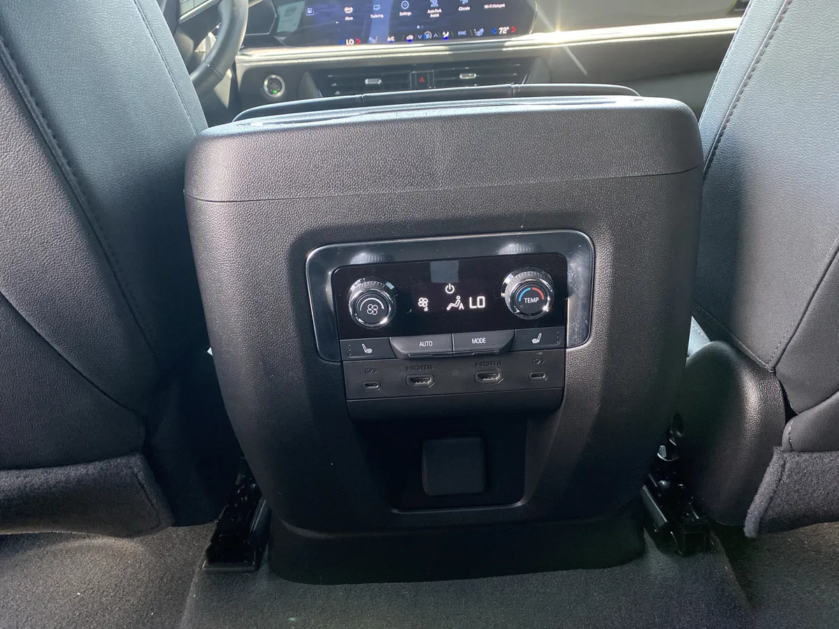 2025 Chevrolet Tahoe Z71 thumbnail 45