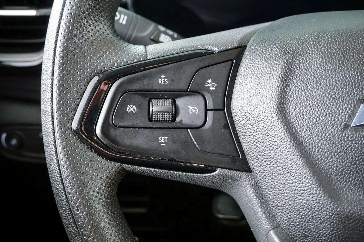 2025 Chevrolet Trailblazer LT thumbnail 10