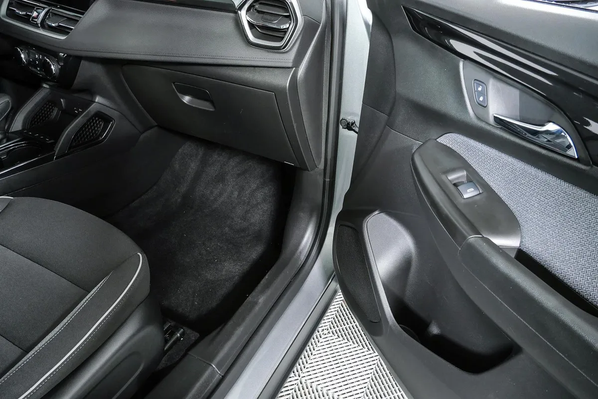 2025 Chevrolet Trailblazer LT thumbnail 22