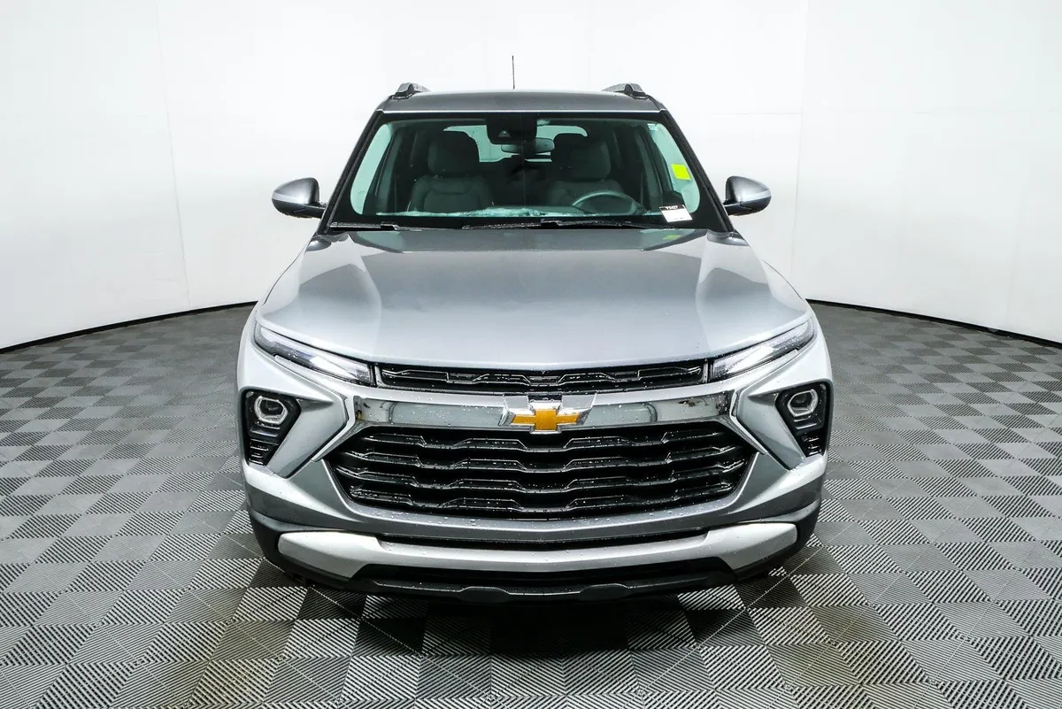 2025 Chevrolet Trailblazer LT thumbnail 24