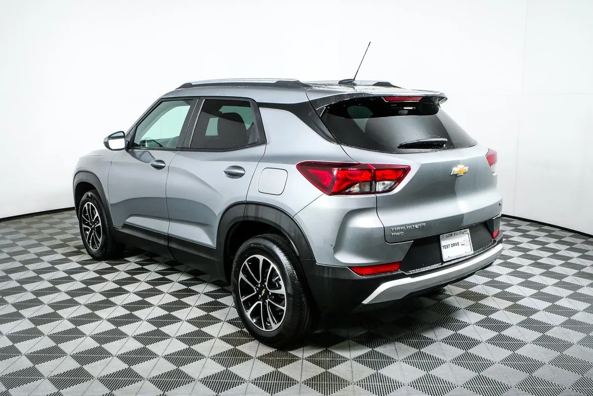 2025 Chevrolet Trailblazer LT thumbnail 26