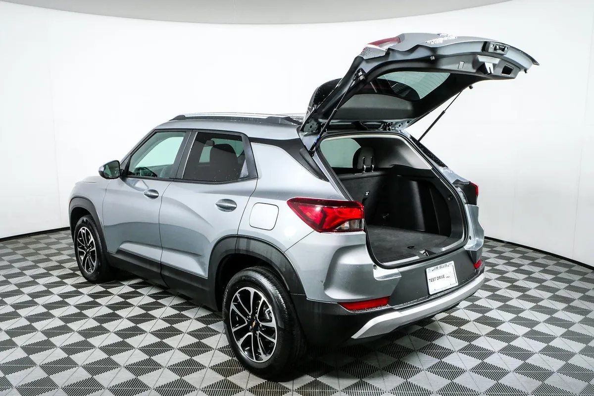 2025 Chevrolet Trailblazer LT thumbnail 30