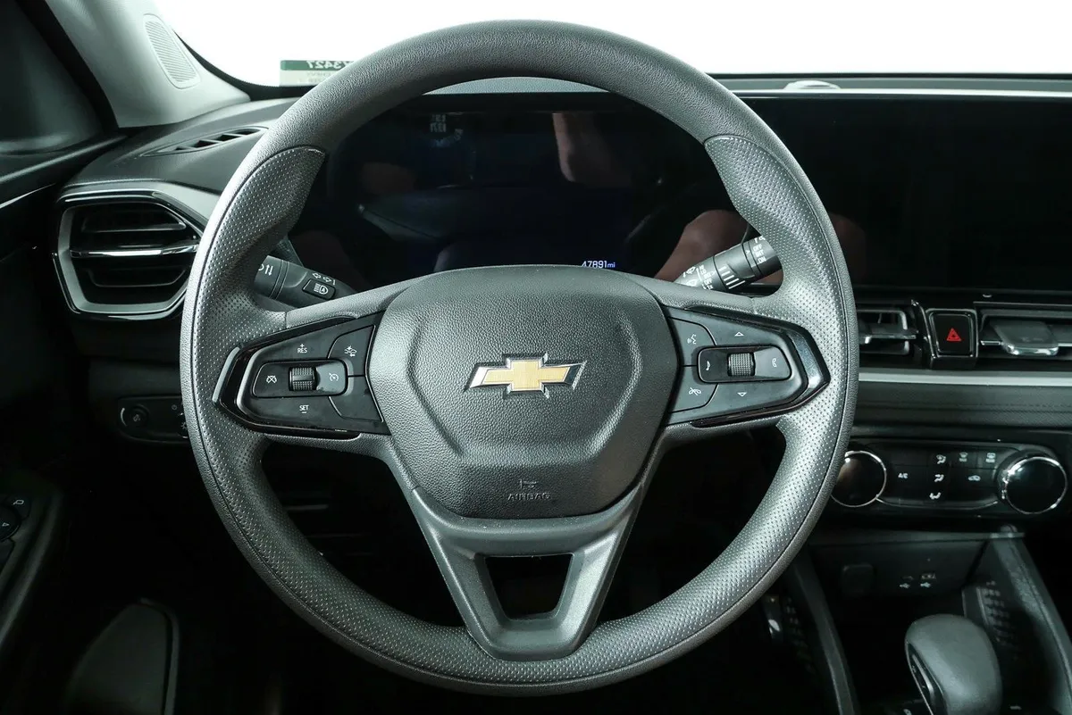 2025 Chevrolet Trailblazer LT thumbnail 9