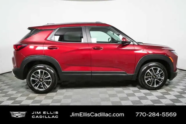 2025 Chevrolet Trailblazer LT thumbnail 2
