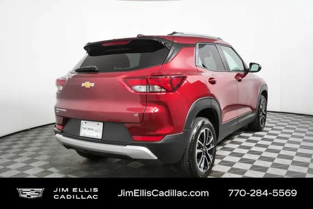 2025 Chevrolet Trailblazer LT thumbnail 3