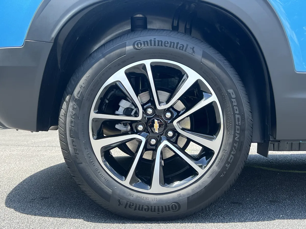 2025 Chevrolet Trailblazer LT thumbnail 12