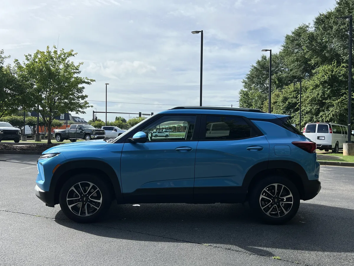 2025 Chevrolet Trailblazer LT thumbnail 5