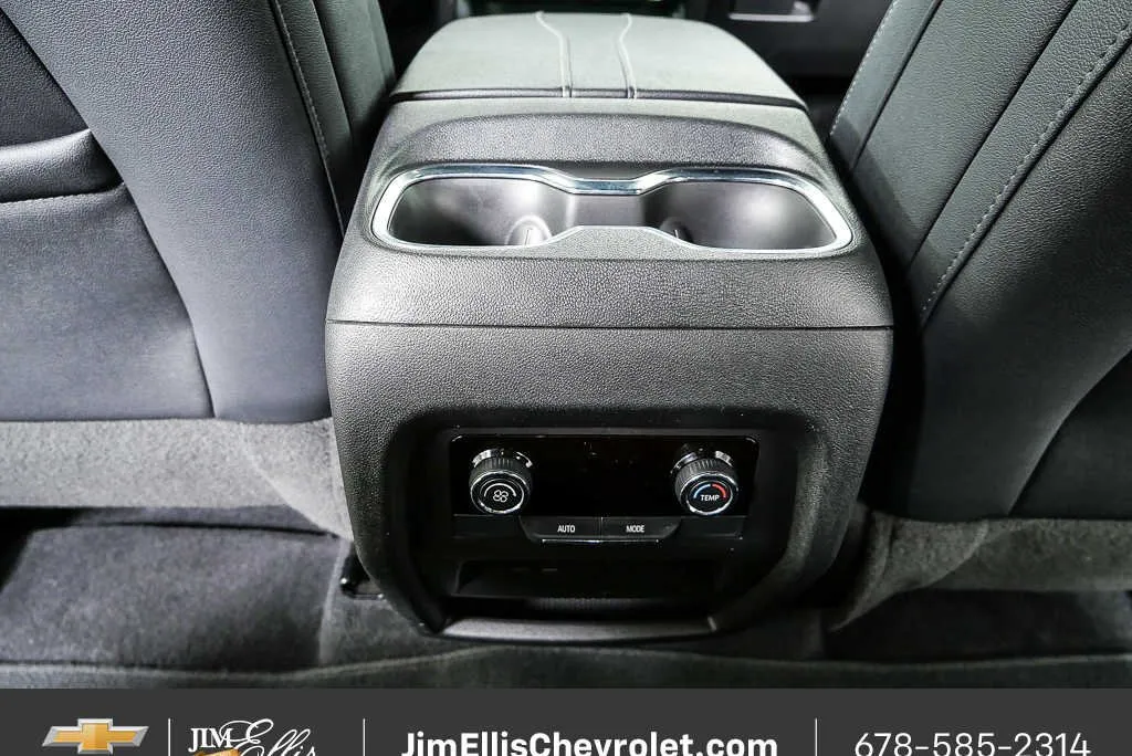 2025 Chevrolet Traverse AWD LT thumbnail 17