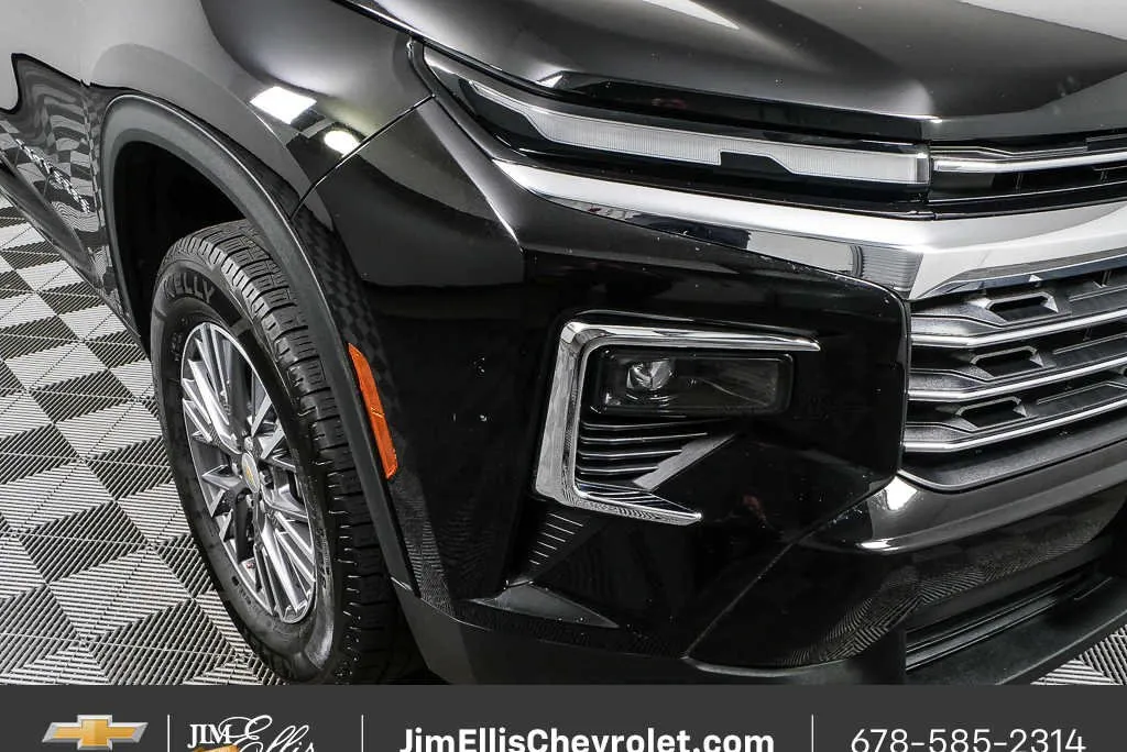 2025 Chevrolet Traverse AWD LT thumbnail 36