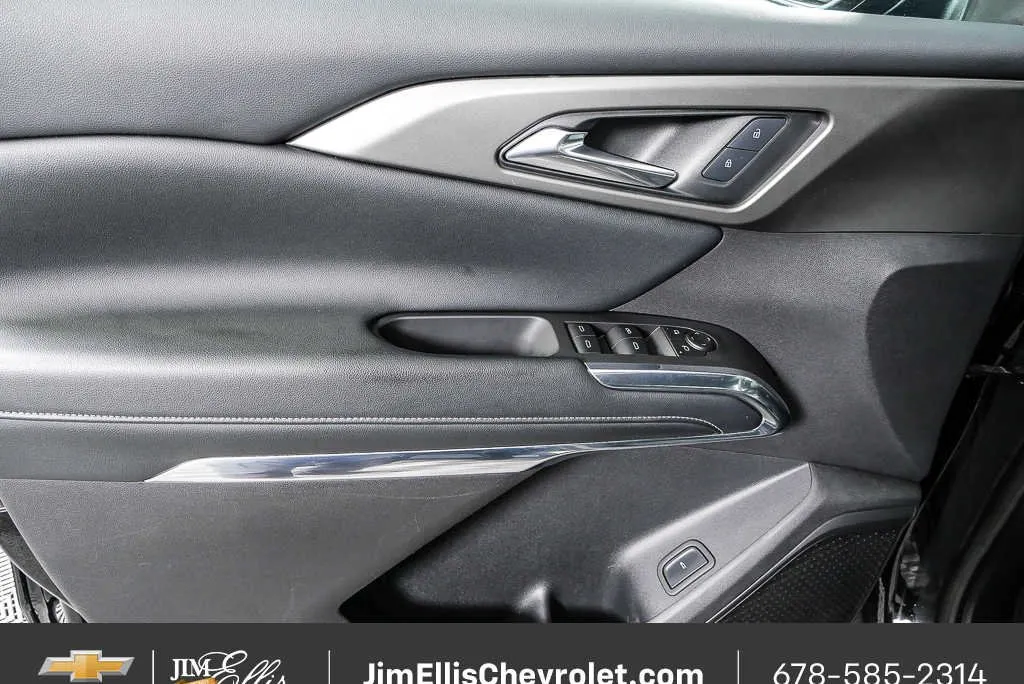 2025 Chevrolet Traverse AWD LT thumbnail 6