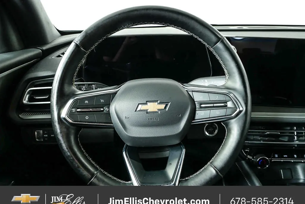 2025 Chevrolet Traverse AWD LT thumbnail 9