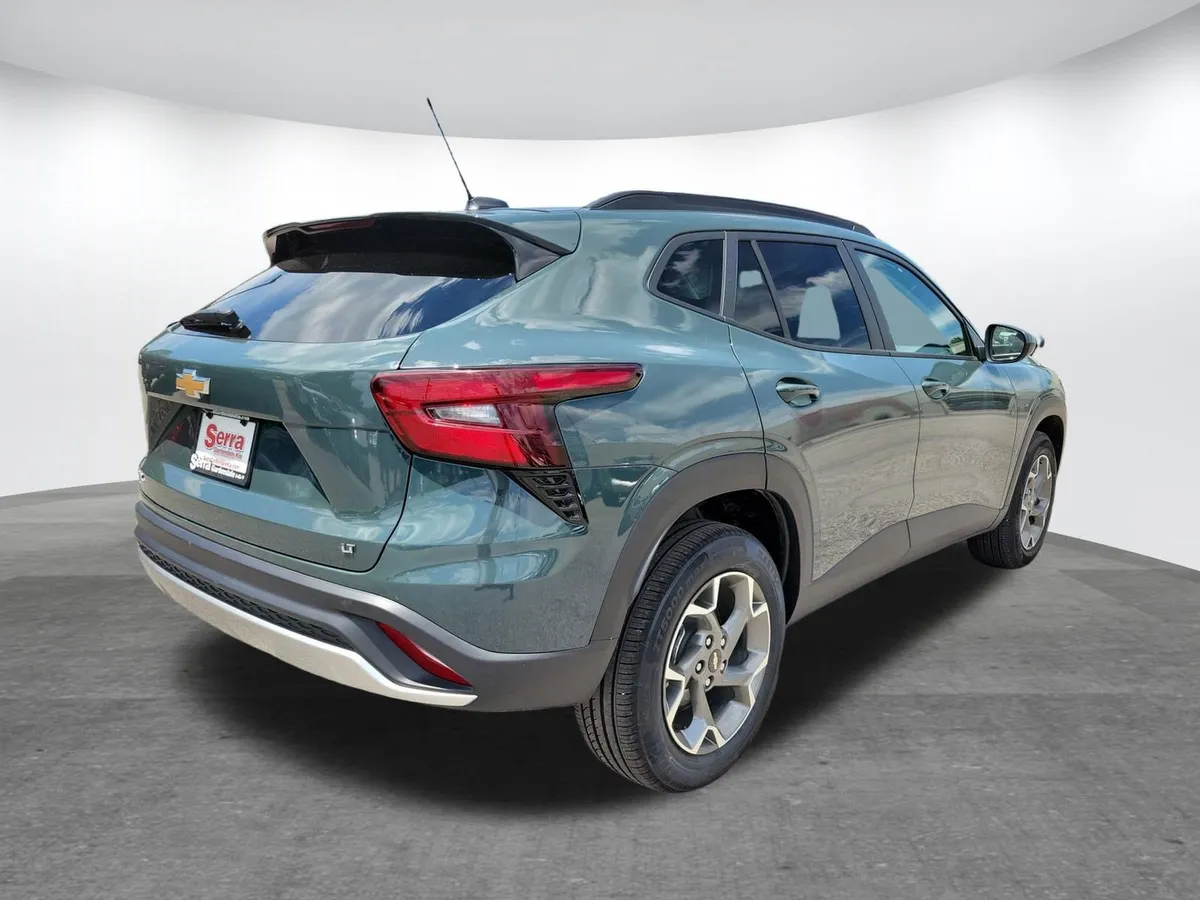 2025 Chevrolet Trax LT thumbnail 19