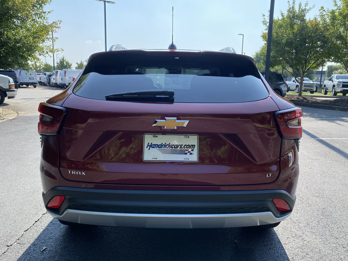 2025 Chevrolet Trax LT thumbnail 7