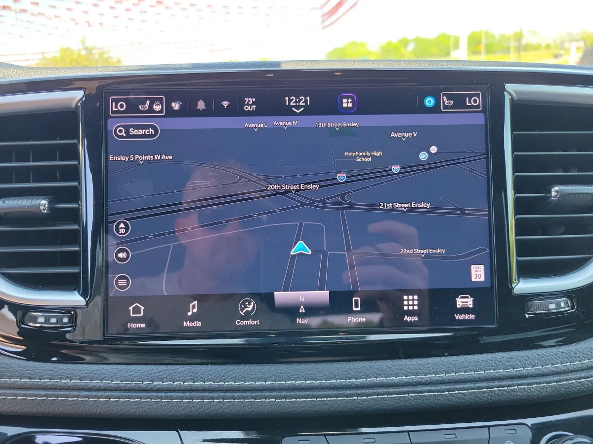 2025 Chrysler Pacifica Limited thumbnail 18