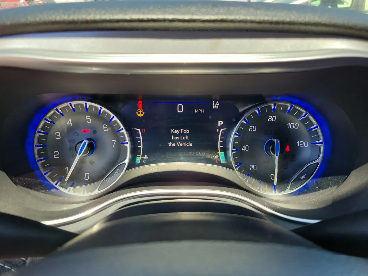 2025 Chrysler Pacifica Limited thumbnail 23