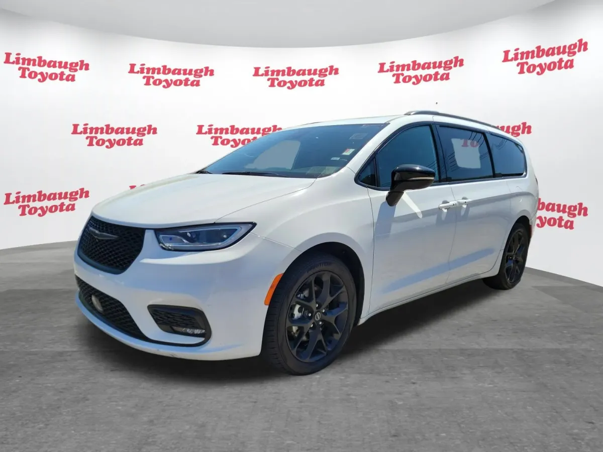 2025 Chrysler Pacifica Limited thumbnail 26