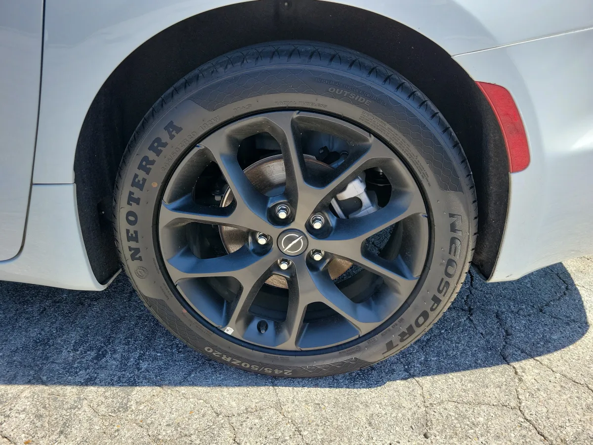 2025 Chrysler Pacifica Limited thumbnail 31