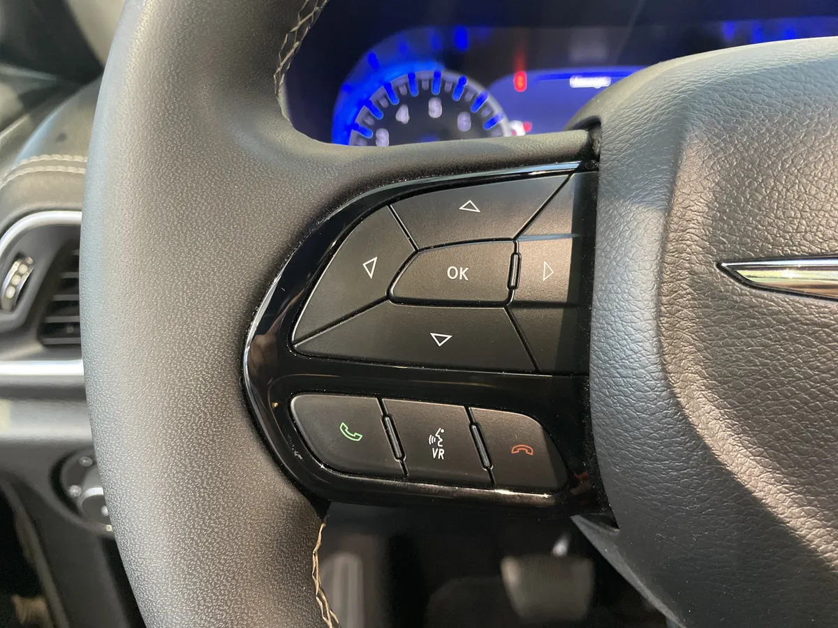 2025 Chrysler Pacifica Limited thumbnail 19
