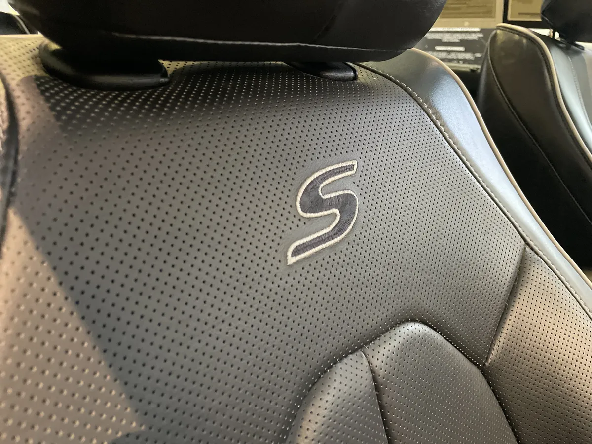 2025 Chrysler Pacifica Limited thumbnail 38
