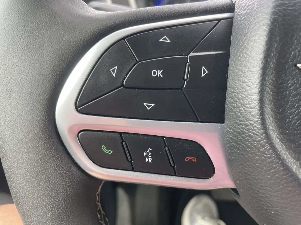 2025 Chrysler Pacifica Select thumbnail 17