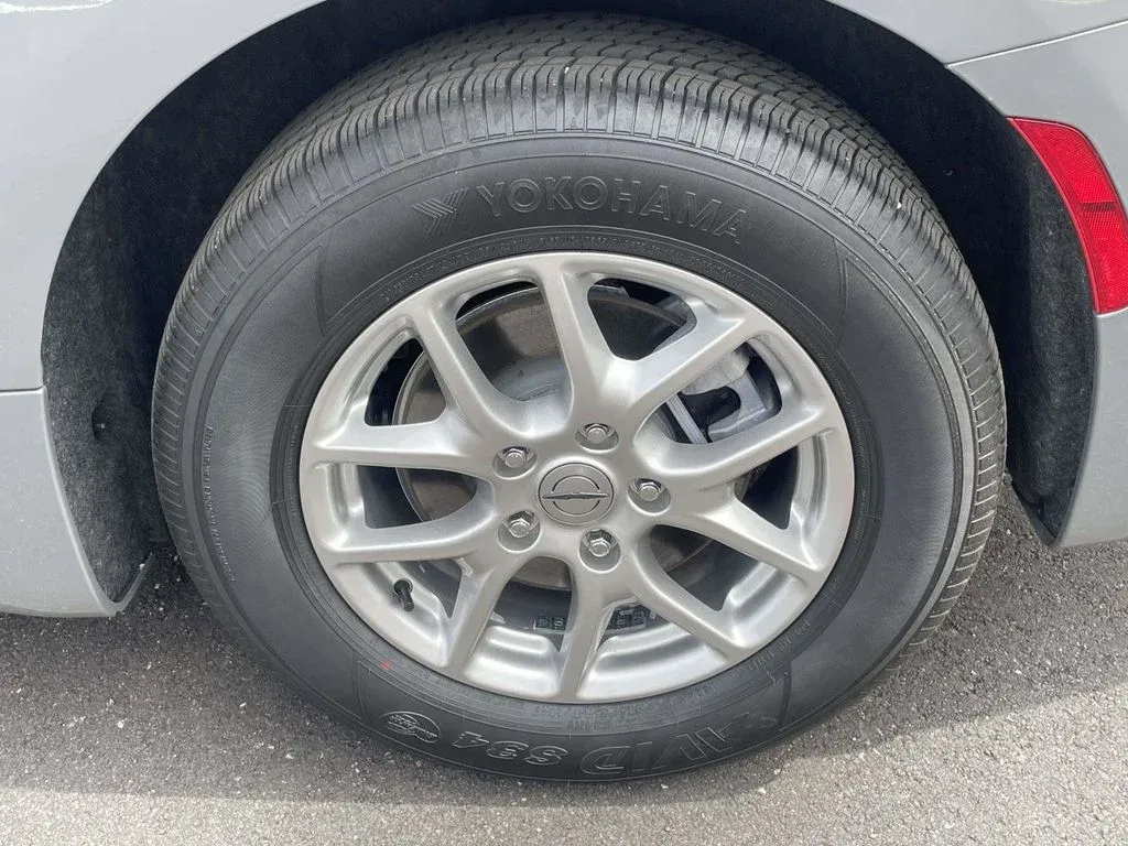 2025 Chrysler Pacifica Select thumbnail 8