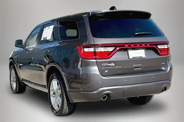 2025 Dodge Durango GT thumbnail 4