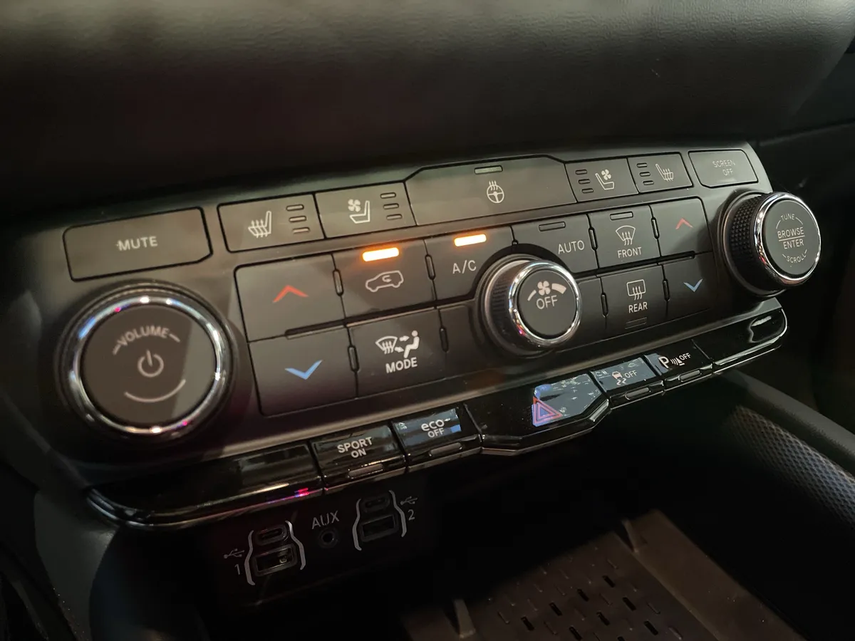 2025 Dodge Durango R/T Plus thumbnail 28