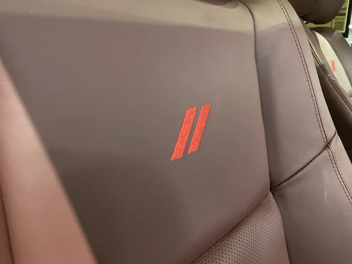 2025 Dodge Durango R/T Plus thumbnail 40